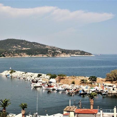 Port View Suites 2 Kavala Esterno foto