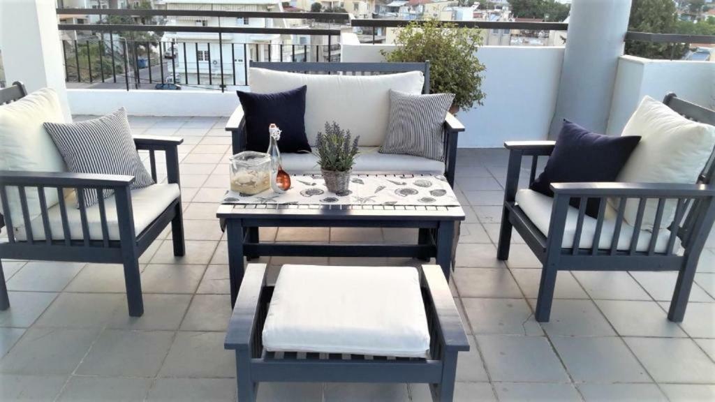 Port View Suites 2 Kavala Esterno foto