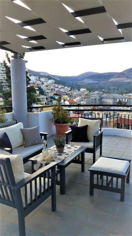 Port View Suites 2 Kavala Esterno foto